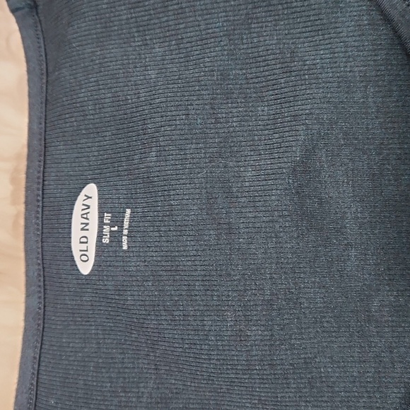 Old Navy Slim Fit Basic Fitted Scoopneck Shirt - Picture 2 of 4